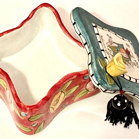 Bodacious Babes Joyce Shelton Trinket Box - Picture 5 of 9